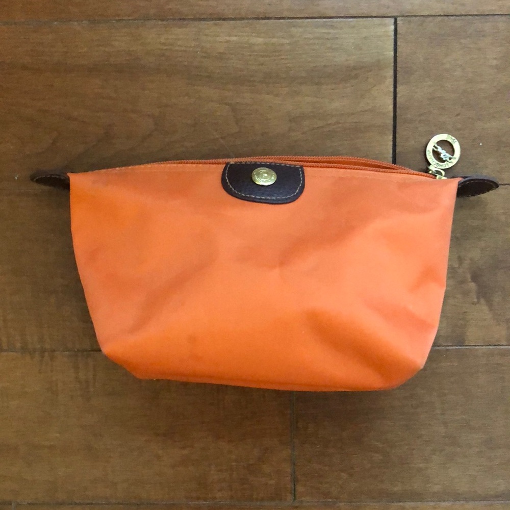 Cosmetic bag